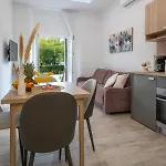 Palace Kolovare Apartamento *