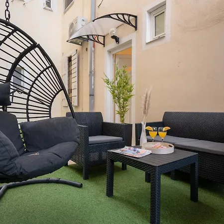 Apartmán Palace Kolovare *