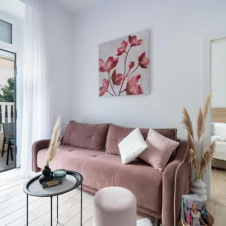 Apartament Palace Kolovare