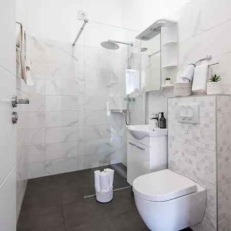 Daire Palace Kolovare