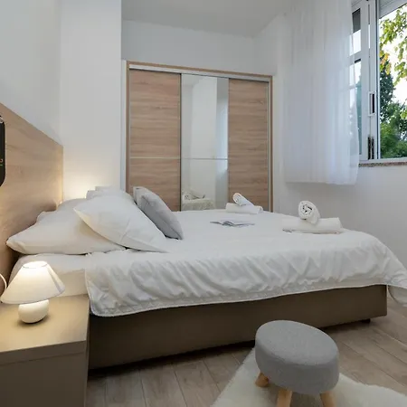 Palace Kolovare Zadar