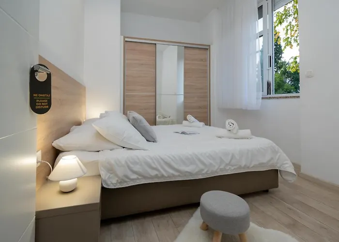 Palace Kolovare Zadar