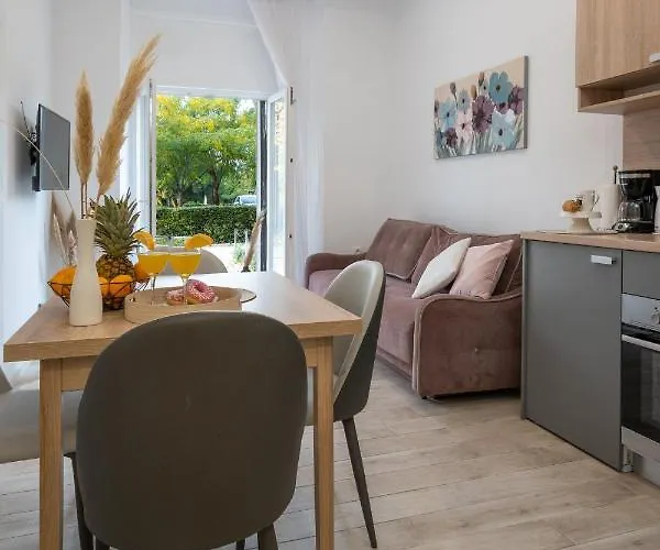 Palace Kolovare Apartmán *